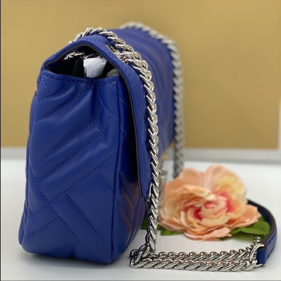 MICHAEL KORS PEYTON MEDIUM SHOULDER FLAP COBALT - Picture 2 of 16